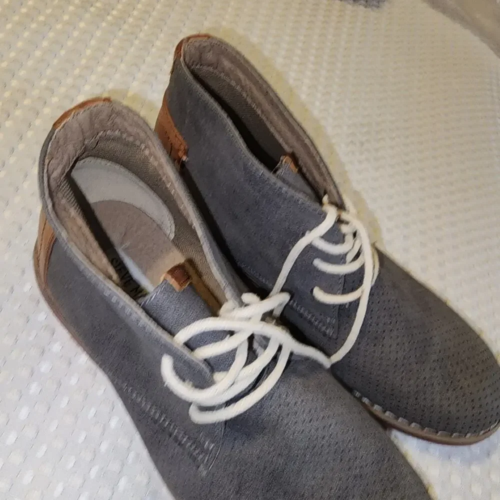 STEVE MADDEN EUC BOYS SIZE 4 GRAY SQUADRON PILIT SHOES